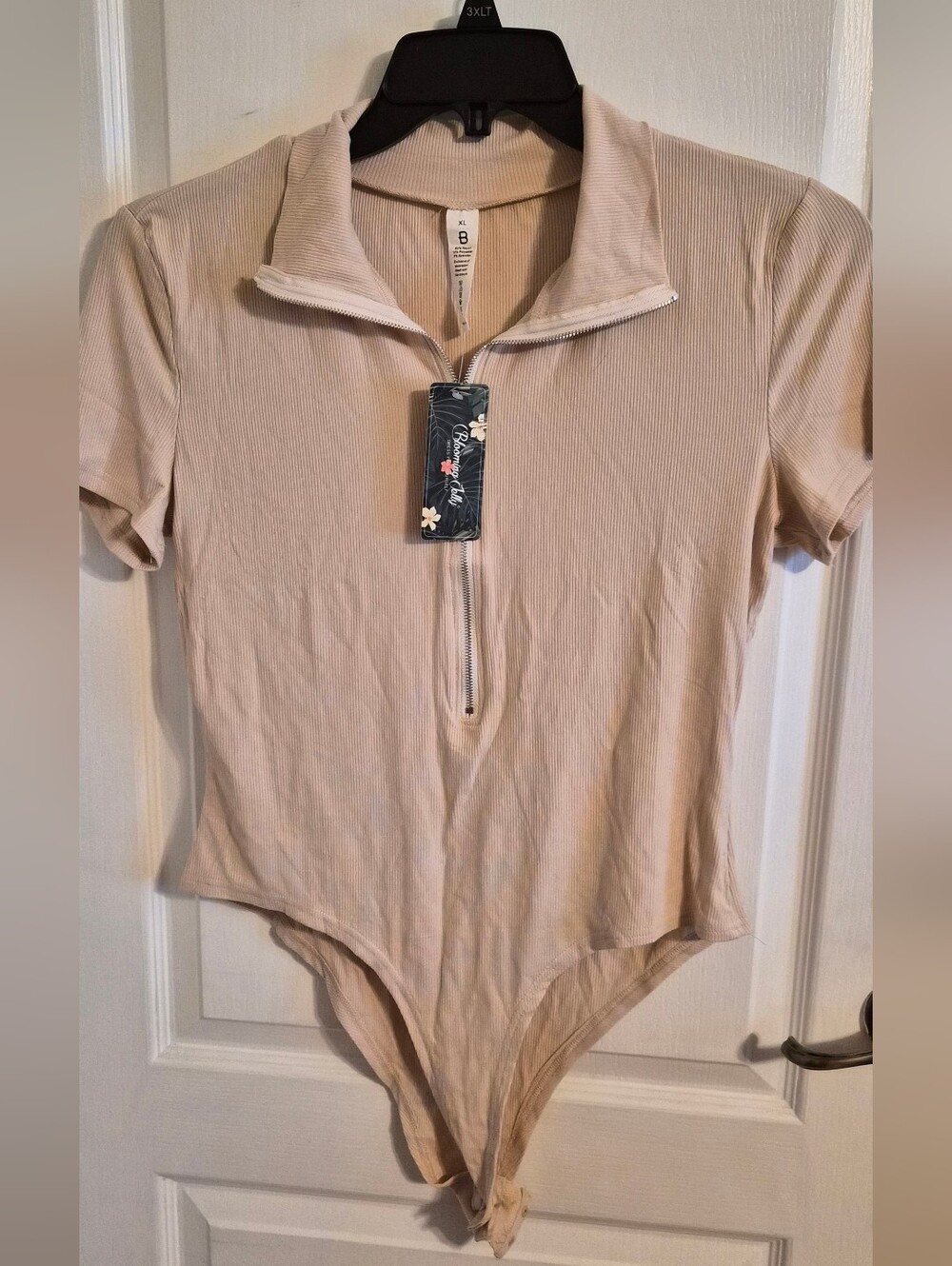Bloomingdale's Cream Ribbed Zip-Front Short-Sleeve One-Piece Bodysuit